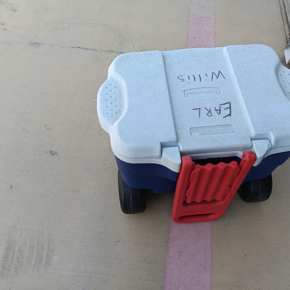 Cooler - Picture 5 of 10